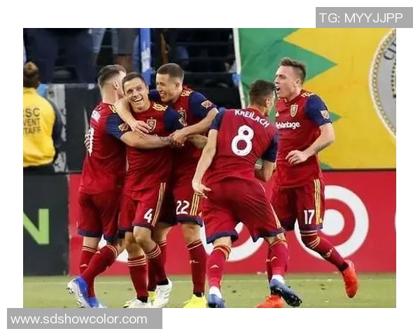 国际米兰官方宣布签约新后卫,全面强化球队防守实力 国际米兰官方宣布签约新后卫,全面强化球队防守实力