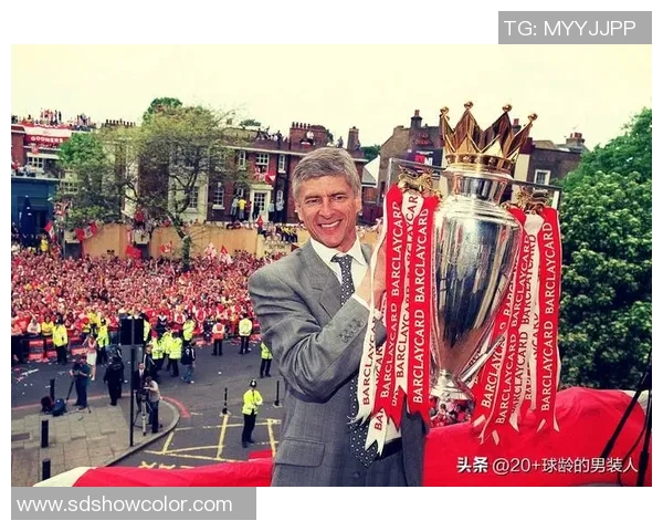 英超联赛悬念升温!曼联逆袭夺冠希望重燃,利物浦阿森纳争议纷呈 英超联赛悬念升温!曼联逆袭夺冠希望重燃,利物浦阿森纳争议纷呈